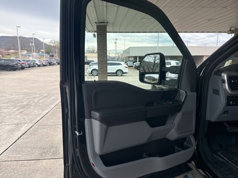 New 2026 Ford F250 XLT w/ XLT Premium Package image 14