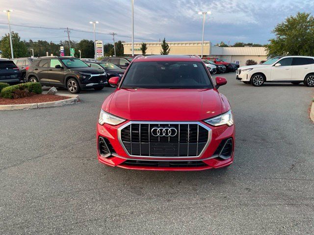 Used 2025 Audi Q3 2.0T Premium AWD/4WD image 2