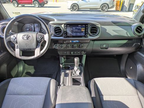 Used 2023 Toyota Tacoma TRD Off-Road w/ Black Out Package (TMS) AWD/4WD image 25