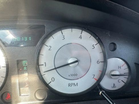 Used 2009 Chrysler 300 Touring image 27