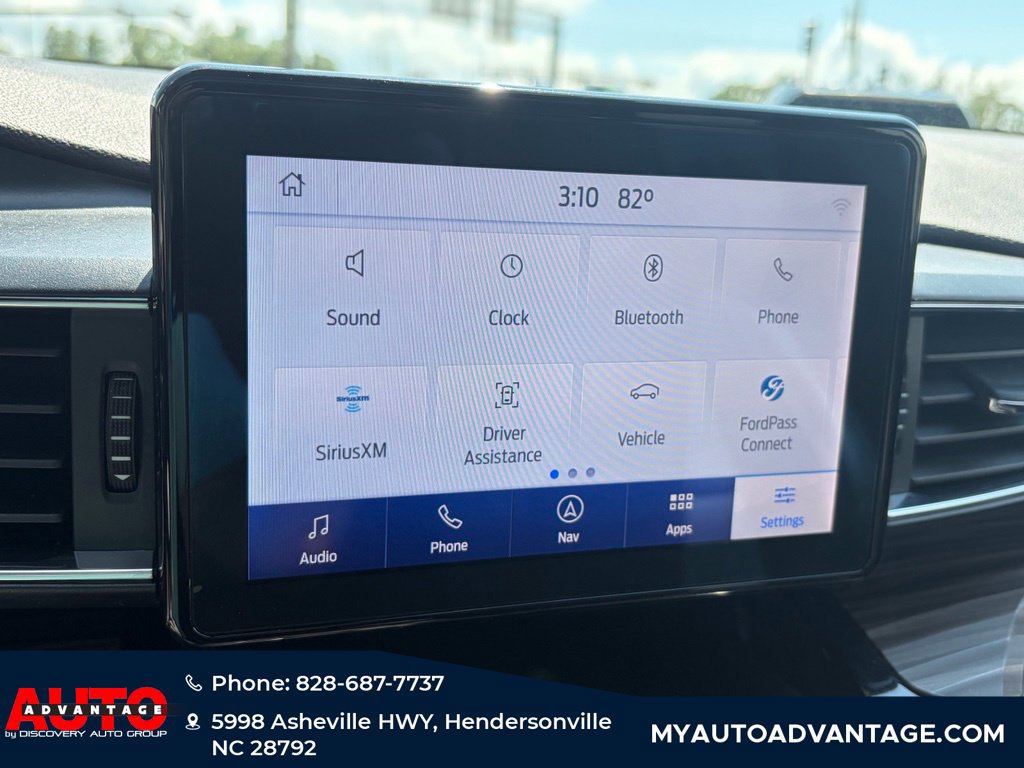 Used 2021 Ford Explorer Limited w/ Equipment Group 301A AWD/4WD image 13