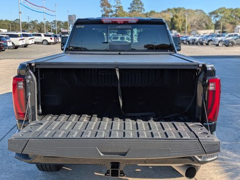 Used 2024 GMC Sierra 2500 Denali Ultimate image 12