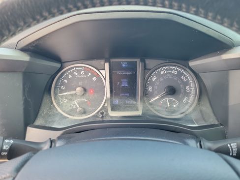Used 2020 Toyota Tacoma TRD Sport w/ TRD Premium Sport Package AWD/4WD image 18