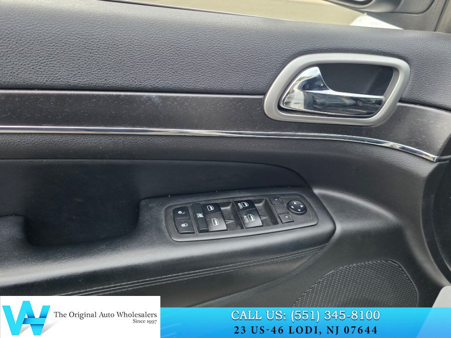 Used 2018 Jeep Grand Cherokee Limited AWD/4WD image 11