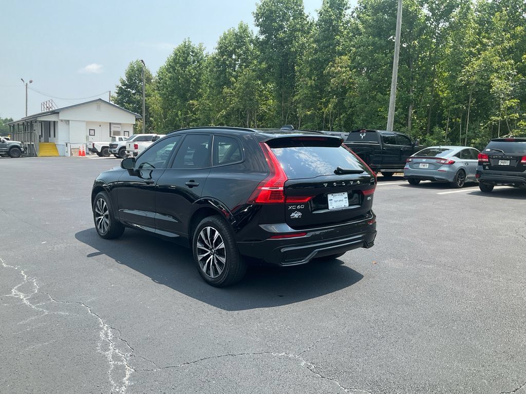 Used 2024 Volvo XC60 B5 Plus w/ Climate Package AWD/4WD image 7