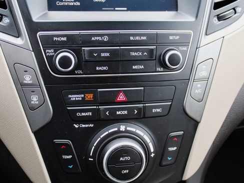 Used 2017 Hyundai Santa Fe Sport AWD/4WD image 26