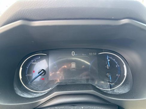 Used 2025 Toyota RAV4 XLE image 14