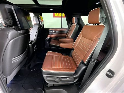 Certified 2023 GMC Yukon Denali Ultimate image 18