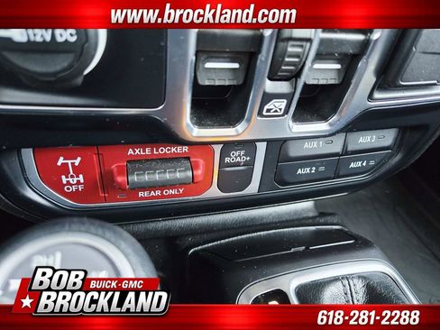 Used 2024 Jeep Wrangler Unlimited AWD/4WD image 33