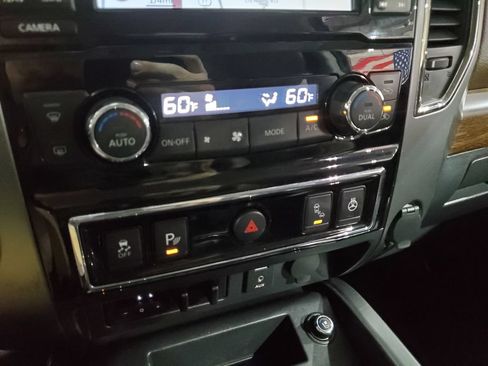 Used 2017 Nissan Titan Platinum Reserve RWD image 32