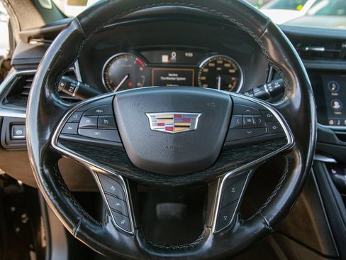 Used 2023 Cadillac XT5 Premium Luxury image 17