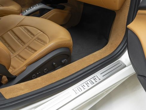 Used 2016 Ferrari 488 GTB Base image 36