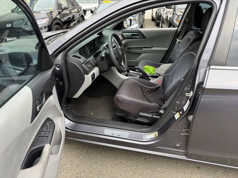 Used 2014 Honda Accord LX image 9