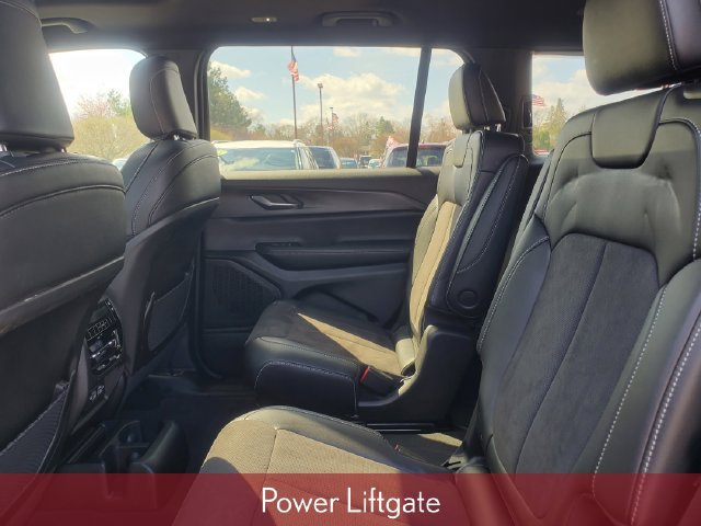 Used 2024 Jeep Grand Cherokee L Altitude AWD/4WD image 38