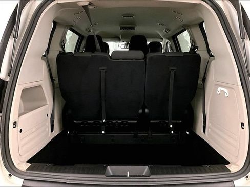 Used 2019 Dodge Grand Caravan SE FWD image 36