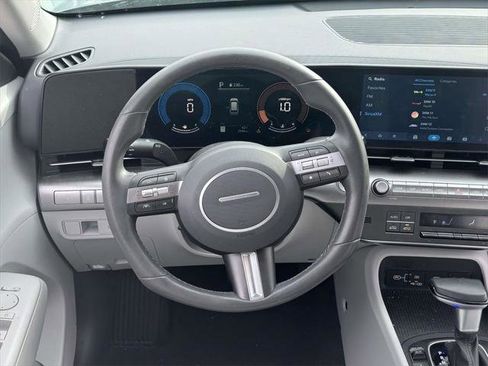 Used 2024 Hyundai Kona SEL image 13