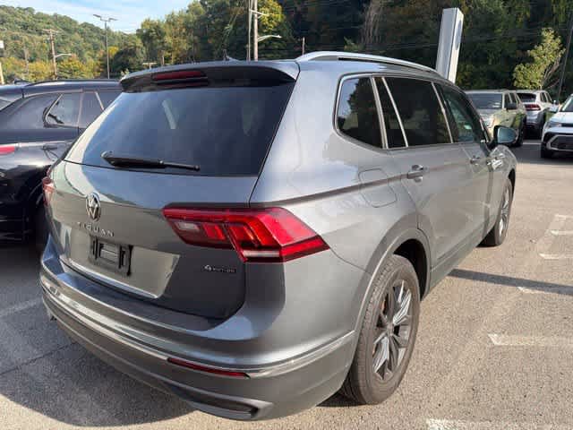 Used 2023 Volkswagen Tiguan SE w/ Panoramic Sunroof Package AWD/4WD image 4