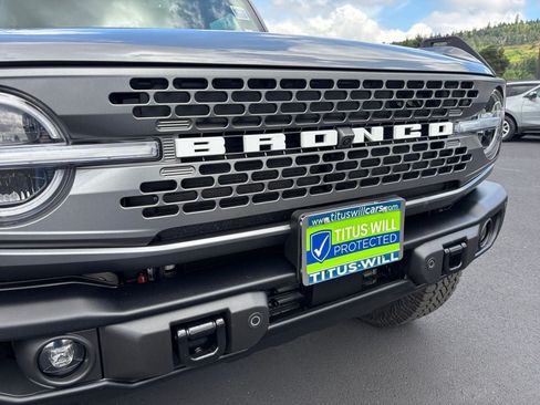 Used 2025 Ford Bronco Badlands AWD/4WD image 34
