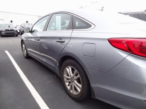 Used 2015 Hyundai Sonata SE image 5