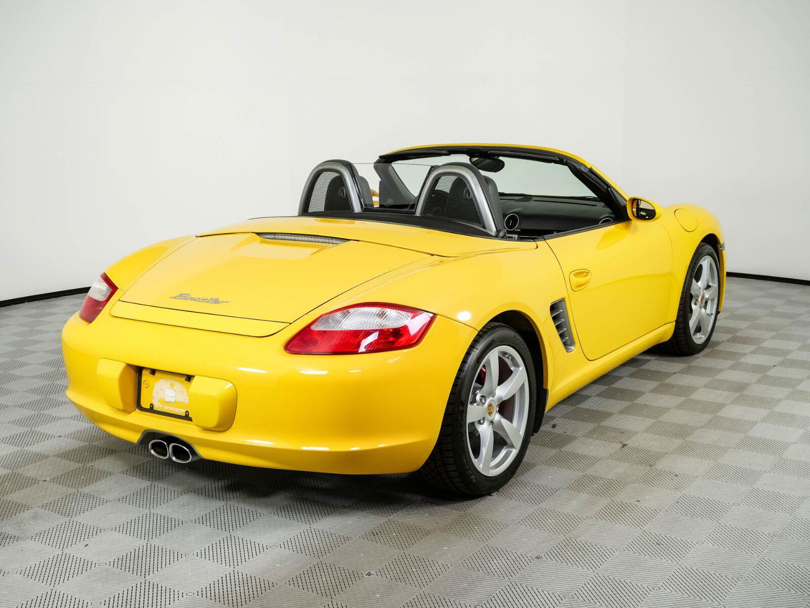 Used 2005 Porsche Boxster RWD image 19