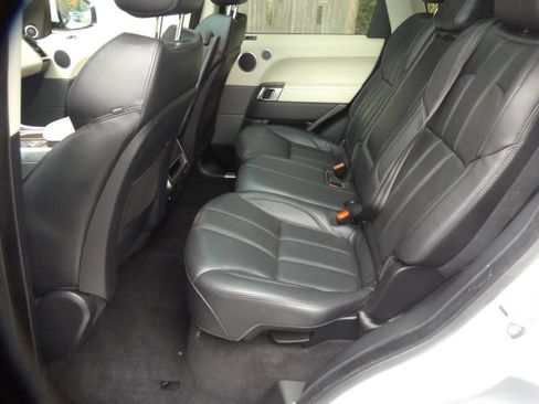 Used 2016 Land Rover Range Rover Sport HSE image 13