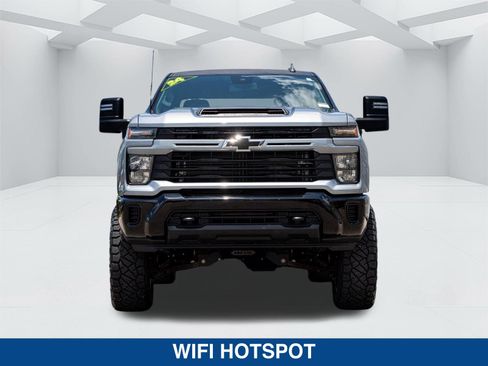 Used 2024 Chevrolet Silverado 2500 Custom w/ Custom Value Package AWD/4WD image 9
