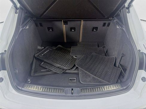 Certified 2023 Porsche Macan Turbo AWD/4WD image 22