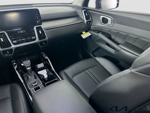 Certified 2023 Kia Sorento SX AWD/4WD image 23