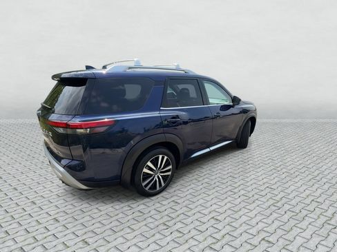 Certified 2024 Nissan Pathfinder Platinum w/ Cargo Package AWD/4WD image 8