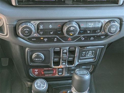 Certified 2025 Jeep Wrangler Unlimited Rubicon 392 AWD/4WD image 21