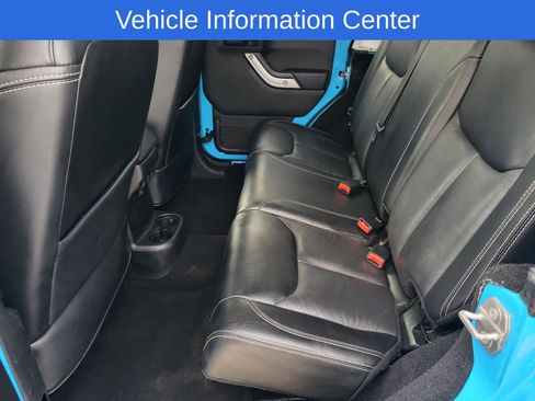 Used 2017 Jeep Wrangler Unlimited Sahara w/ Connectivity Group AWD/4WD image 16