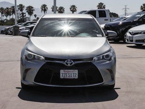 Certified 2016 Toyota Camry SE FWD image 2