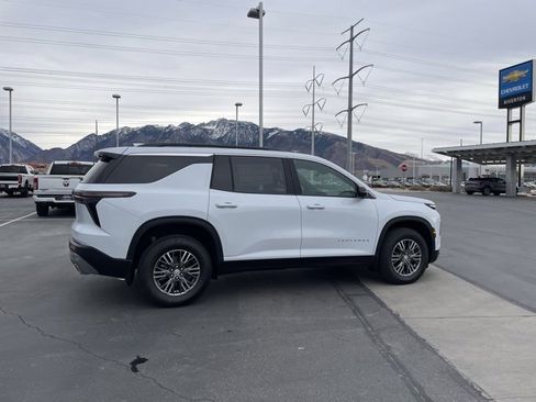New 2026 Chevrolet Traverse LT w/ Driver Confidence Package image 28