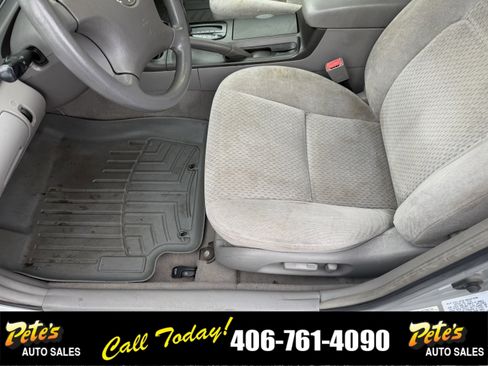 Used 2002 Toyota Camry SE FWD image 15