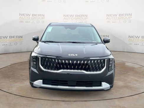 New 2026 Kia Carnival FWD image 8