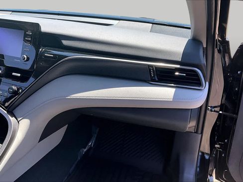 Certified 2022 Toyota Camry LE FWD image 18