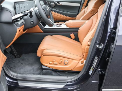 Used 2026 Genesis GV80 2.5T Prestige image 18