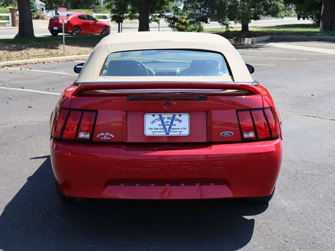 Used 1999 Ford Mustang Convertible RWD image 6