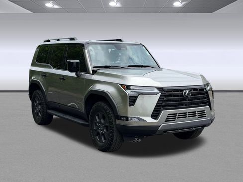Used 2024 Lexus GX 550 AWD/4WD image 7