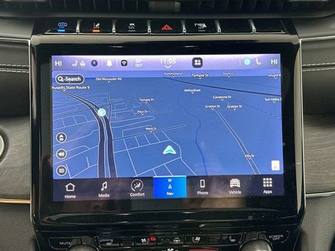 Used 2023 Jeep Grand Cherokee Overland image 12