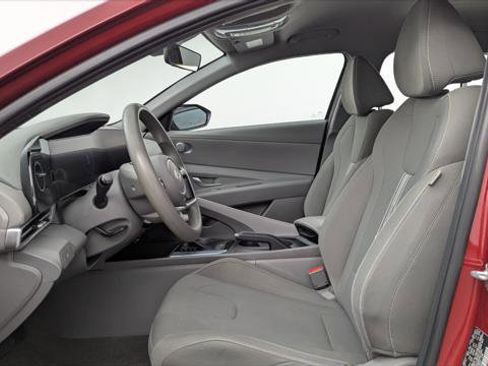 Used 2024 Hyundai Elantra SEL FWD image 14