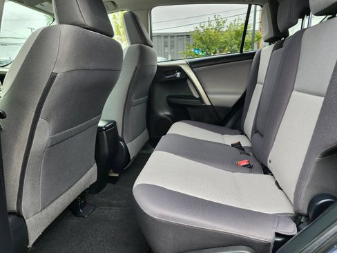 Used 2014 Toyota RAV4 XLE AWD/4WD image 16
