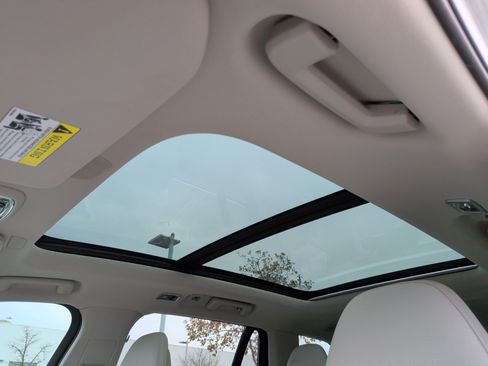 Used 2021 Volvo XC90 T6 Momentum w/ Climate Package image 28