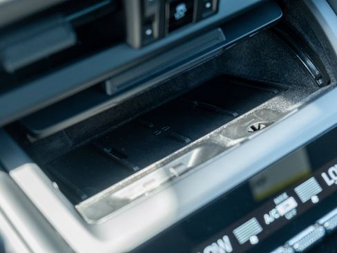 Used 2025 Porsche Macan Electric image 21