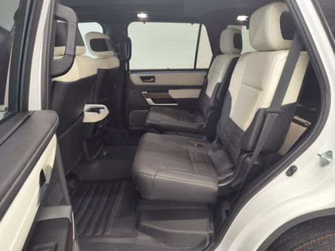 Used 2024 Toyota Sequoia Capstone AWD/4WD image 35