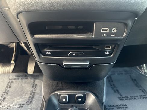 Used 2019 Chrysler Pacifica Limited w/ Advanced Safetytec Group image 31