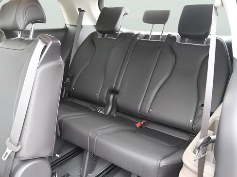 New 2026 Kia Carnival EX image 15