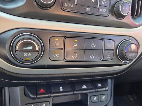 Used 2015 GMC Canyon SLT image 26