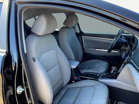 Used 2018 Hyundai Elantra SEL image 29