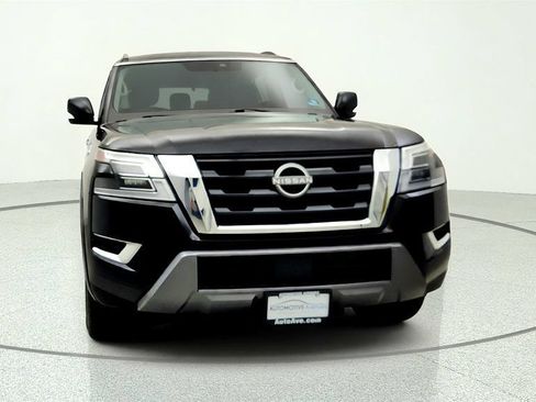 Used 2021 Nissan Armada SV AWD/4WD image 2
